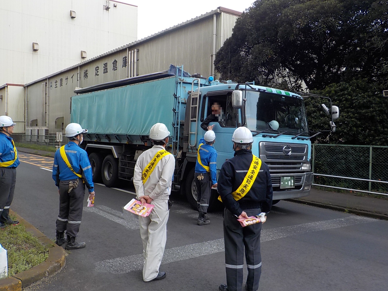 2025年 春の交通安全立哨の実施